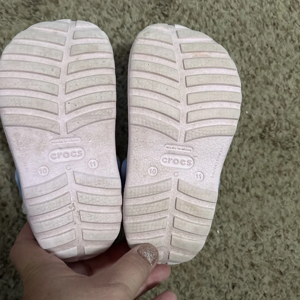 Crocs Clogs Slip On Shoes Cinderella Pink Child 10 11 Girls Sandals